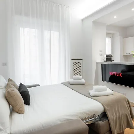 White Flat Gallia Апартаменты *